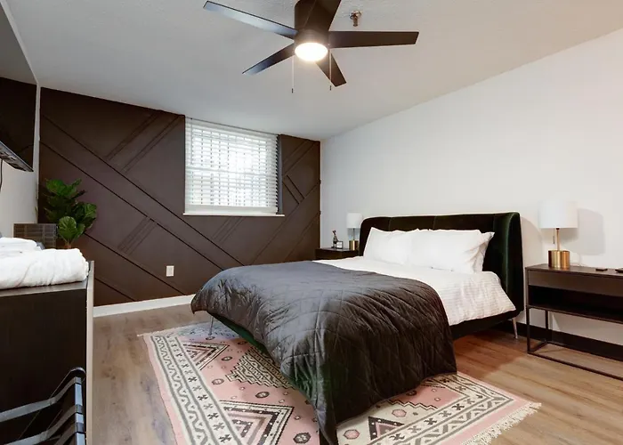 Entire Condo In Downtown Winston