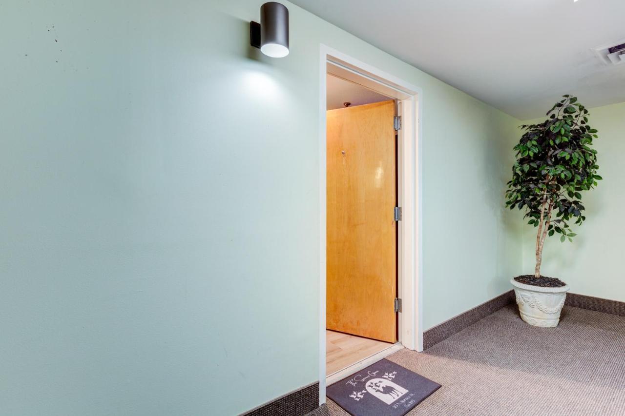 Apartment Entire In Downtown *