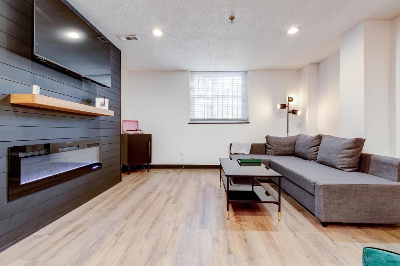 Entire In Downtown Apartment